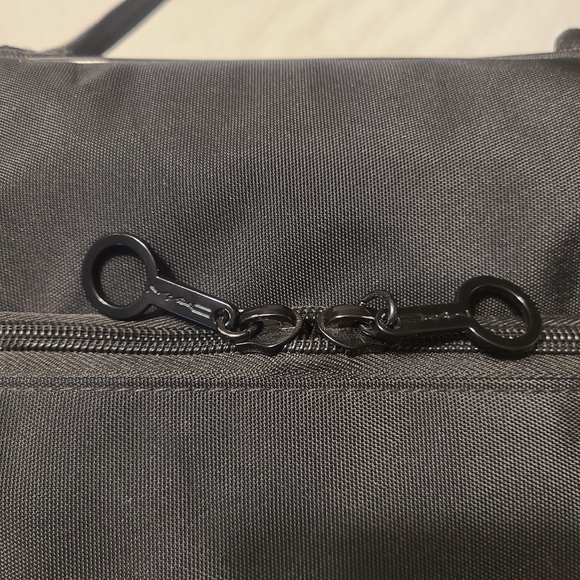 MAC Cosmetics Travel Bag Makeup Case - Picture 12 of 12